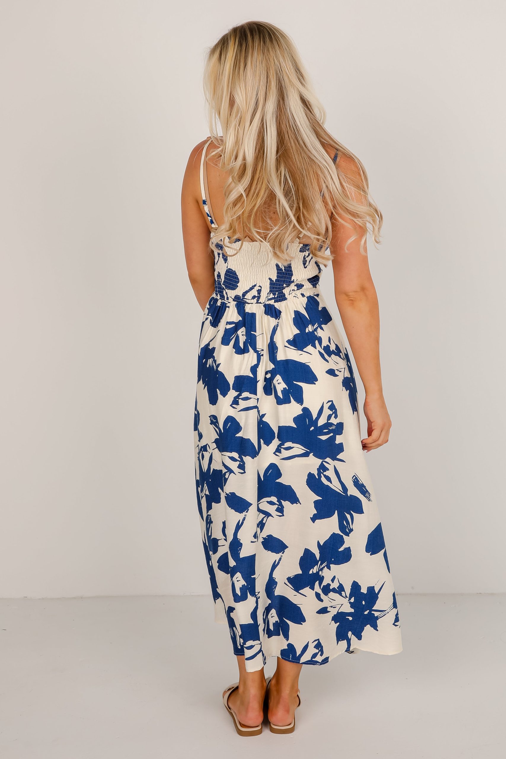 shopdressup_blue_floral_midi_dress-7_24116a7f-a3e6-4169-9d7a-aae2707b1403.jpg