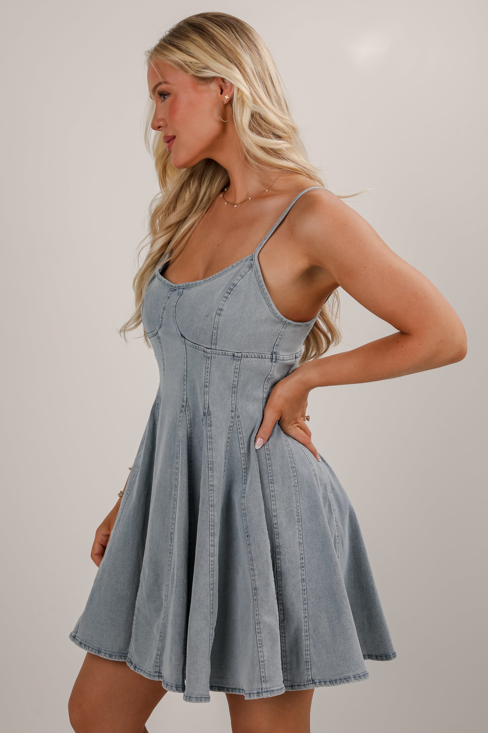 shopdressup_denim_mini_dress-4_b0333480-fbb0-46a3-b30b-3e9d9191bde8.jpg