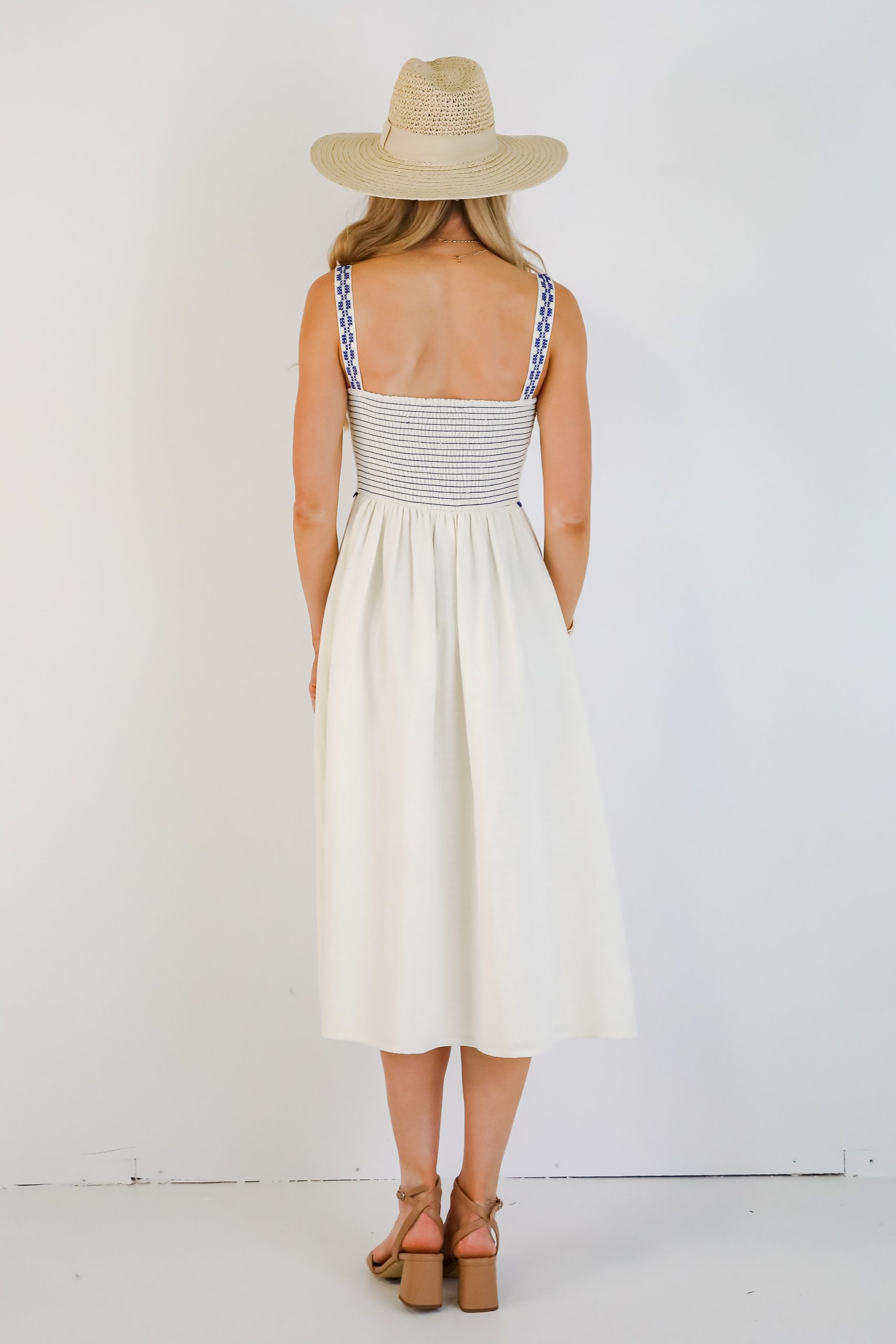 shopdressup_ivory_midi_dress-12_bded7b29-ef26-45a0-bf79-5509e35f3a6b.jpg